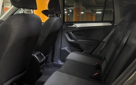 Volkswagen Tiguan II, 2021 год, 2 970 000 рублей, 14 фотография