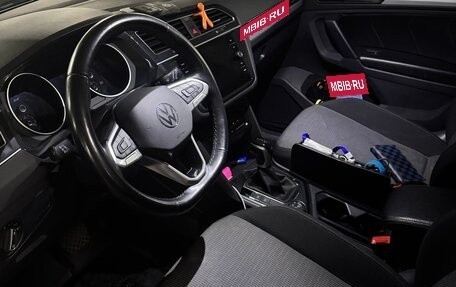 Volkswagen Tiguan II, 2021 год, 2 970 000 рублей, 13 фотография