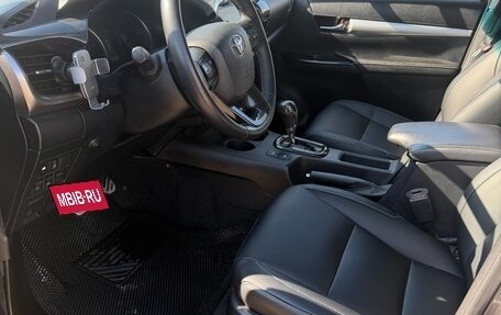 Toyota Hilux VIII, 2017 год, 4 450 000 рублей, 29 фотография