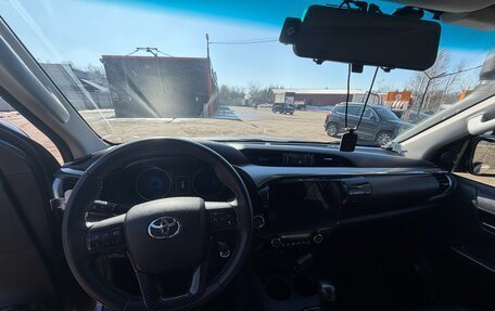 Toyota Hilux VIII, 2017 год, 4 450 000 рублей, 30 фотография