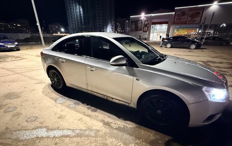 Chevrolet Cruze II, 2012 год, 550 000 рублей, 3 фотография