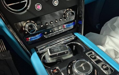 Rolls-Royce Cullinan, 2024 год, 71 900 000 рублей, 8 фотография