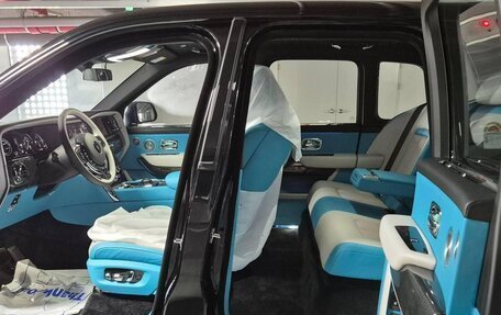 Rolls-Royce Cullinan, 2024 год, 71 900 000 рублей, 9 фотография