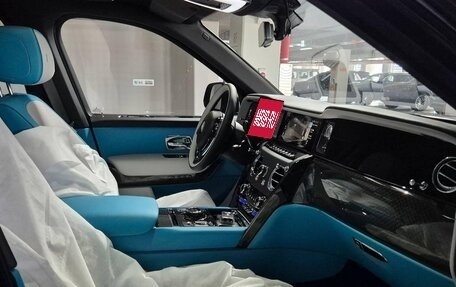 Rolls-Royce Cullinan, 2024 год, 71 900 000 рублей, 6 фотография