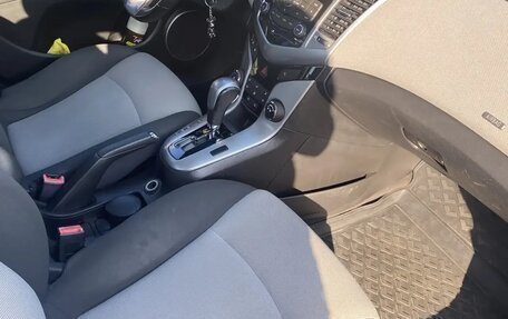 Chevrolet Cruze II, 2011 год, 780 000 рублей, 9 фотография