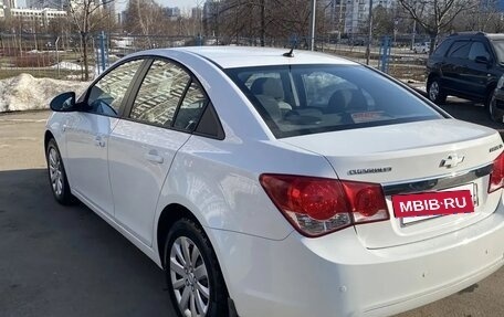 Chevrolet Cruze II, 2011 год, 780 000 рублей, 5 фотография