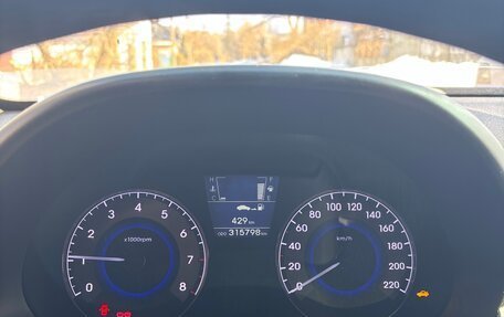 Hyundai Solaris II рестайлинг, 2014 год, 380 000 рублей, 8 фотография