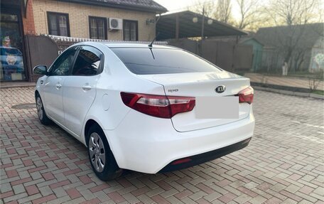 KIA Rio III рестайлинг, 2014 год, 890 000 рублей, 2 фотография