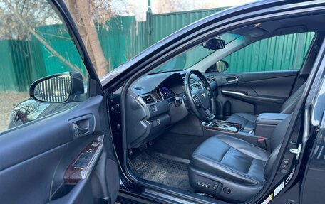 Toyota Camry, 2017 год, 2 380 000 рублей, 8 фотография