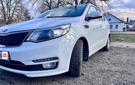 KIA Rio III рестайлинг, 2015 год, 1 000 000 рублей, 4 фотография