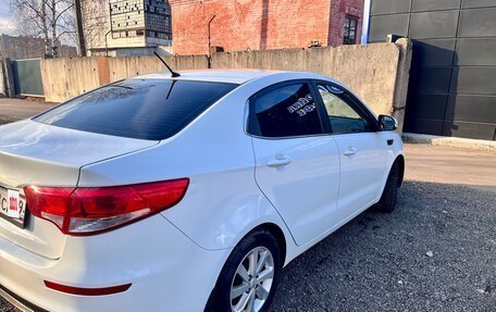 KIA Rio III рестайлинг, 2015 год, 1 000 000 рублей, 2 фотография