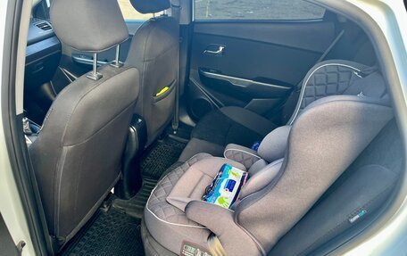 KIA Rio III рестайлинг, 2015 год, 1 000 000 рублей, 9 фотография