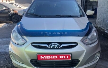 Hyundai Solaris II рестайлинг, 2013 год, 370 000 рублей, 1 фотография