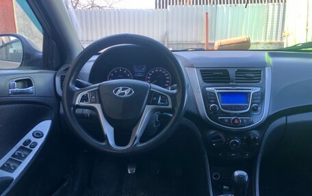 Hyundai Solaris II рестайлинг, 2013 год, 370 000 рублей, 5 фотография