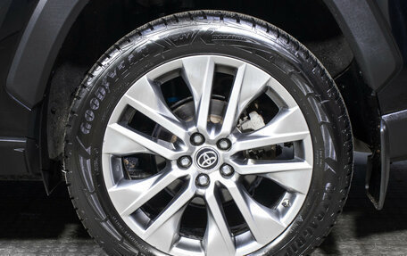 Toyota RAV4, 2020 год, 3 198 000 рублей, 24 фотография