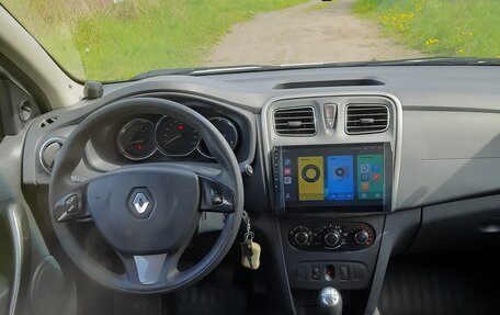 Renault Sandero II рестайлинг, 2015 год, 580 000 рублей, 14 фотография