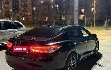 Toyota Camry, 2023 год, 3 300 000 рублей, 3 фотография