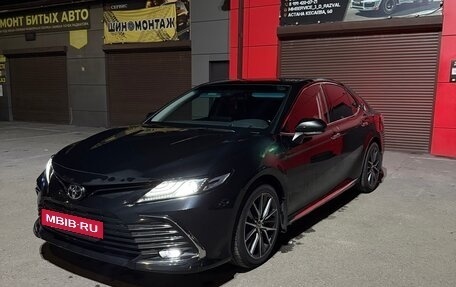 Toyota Camry, 2023 год, 3 300 000 рублей, 5 фотография