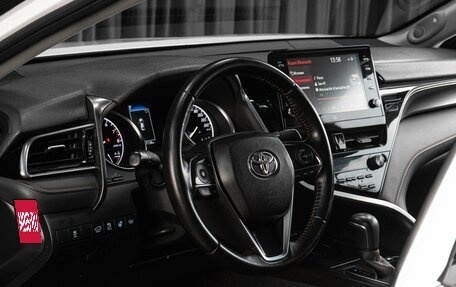 Toyota Camry, 2021 год, 3 499 000 рублей, 32 фотография