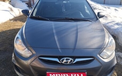 Hyundai Solaris II рестайлинг, 2013 год, 750 000 рублей, 1 фотография