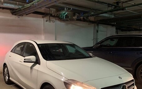 Mercedes-Benz A-Класс, 2015 год, 1 960 000 рублей, 7 фотография