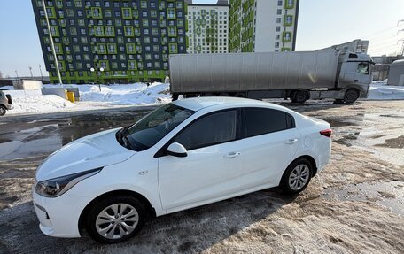 KIA Rio IV, 2017 год, 1 300 000 рублей, 2 фотография