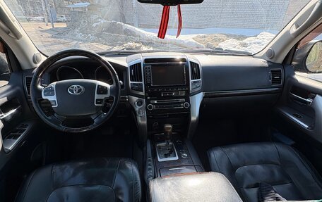 Toyota Land Cruiser 200, 2012 год, 2 800 000 рублей, 12 фотография