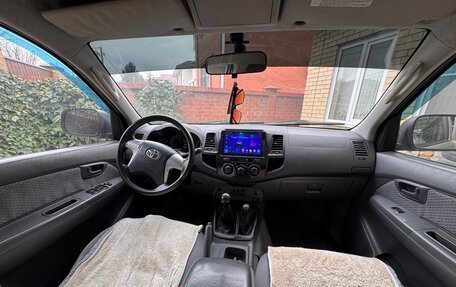 Toyota Hilux VII, 2013 год, 2 600 000 рублей, 6 фотография