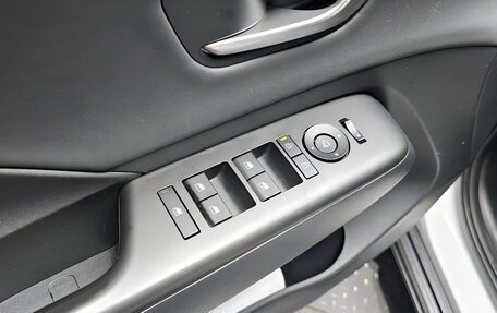 Hyundai Kona, 2024 год, 2 880 000 рублей, 17 фотография