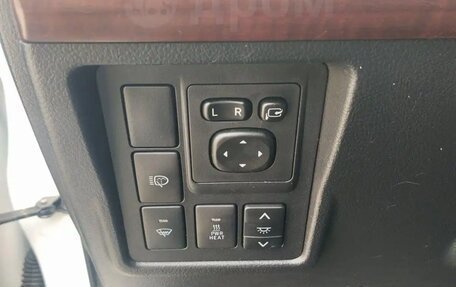 Toyota Land Cruiser Prado 150 рестайлинг 2, 2014 год, 3 700 000 рублей, 1 фотография