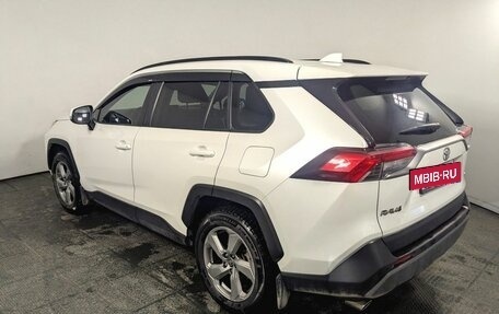 Toyota RAV4, 2020 год, 3 130 000 рублей, 6 фотография