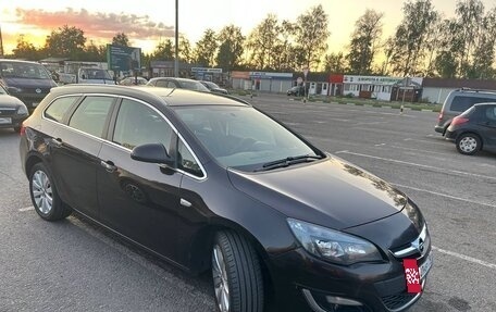 Opel Astra J, 2013 год, 999 000 рублей, 10 фотография