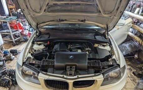 BMW 1 серия, 2011 год, 750 000 рублей, 11 фотография