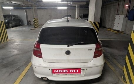 BMW 1 серия, 2011 год, 750 000 рублей, 5 фотография