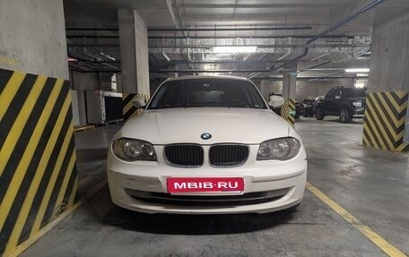 BMW 1 серия, 2011 год, 750 000 рублей, 1 фотография