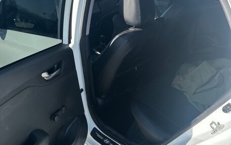 Hyundai Solaris II рестайлинг, 2017 год, 900 000 рублей, 14 фотография