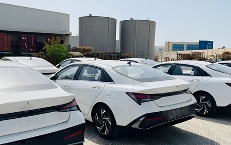 Hyundai Elantra, 2025 год, 2 280 000 рублей, 4 фотография