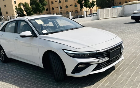 Hyundai Elantra, 2025 год, 2 280 000 рублей, 8 фотография