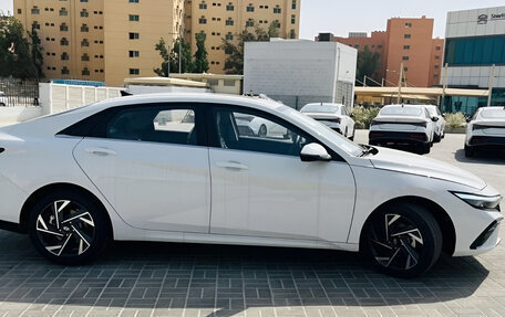 Hyundai Elantra, 2025 год, 2 280 000 рублей, 10 фотография