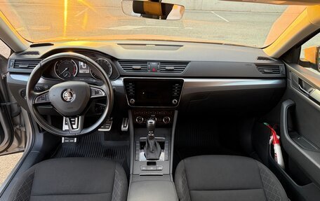 Skoda Superb III рестайлинг, 2017 год, 1 700 000 рублей, 11 фотография