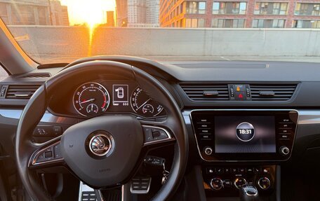 Skoda Superb III рестайлинг, 2017 год, 1 700 000 рублей, 12 фотография