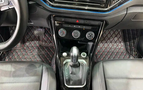 Volkswagen T-Roc I, 2021 год, 1 655 123 рублей, 18 фотография