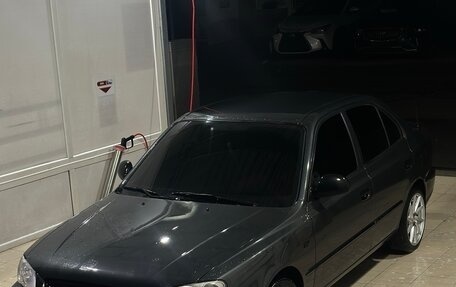 Hyundai Accent II, 2011 год, 715 000 рублей, 2 фотография