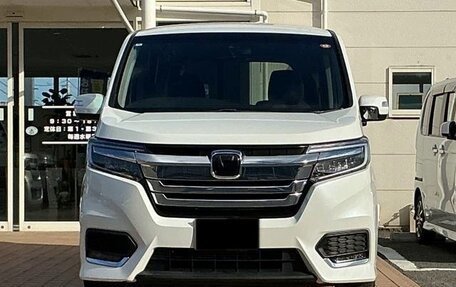 Honda Stepwgn IV, 2021 год, 2 125 000 рублей, 2 фотография