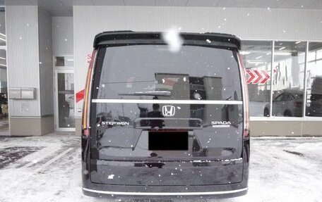 Honda Stepwgn, 2023 год, 2 600 000 рублей, 4 фотография