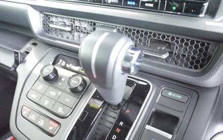 Honda Stepwgn, 2023 год, 2 600 000 рублей, 14 фотография