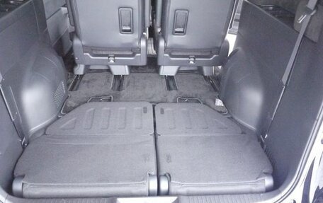 Honda Stepwgn, 2023 год, 2 600 000 рублей, 28 фотография