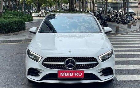 Mercedes-Benz A-Класс, 2022 год, 1 830 000 рублей, 2 фотография