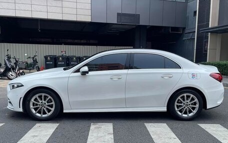 Mercedes-Benz A-Класс, 2022 год, 1 830 000 рублей, 4 фотография