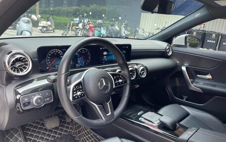 Mercedes-Benz A-Класс, 2022 год, 1 830 000 рублей, 6 фотография